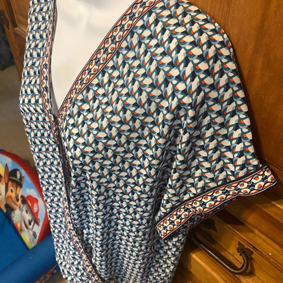 Max Studio Teal Orange & White Geometric Print Cross Body Top blouse - Picture 10 of 11
